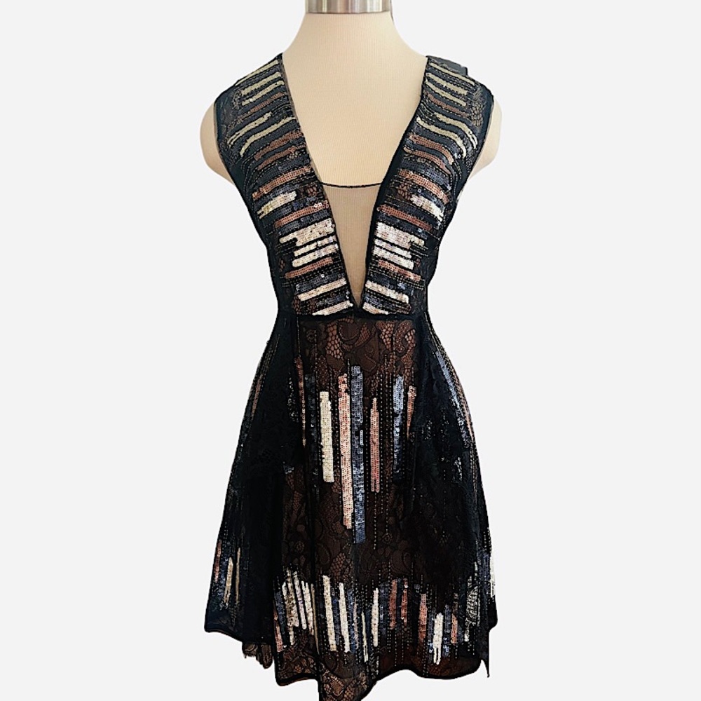 BCBG Black and Gold Sequin Lace Dress NWT - Picture 2 of 7